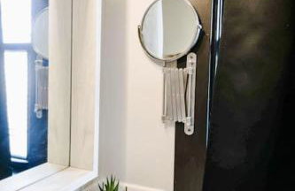 Boho Revival Modern Glam with AC in Downtown Albany - Foto 37