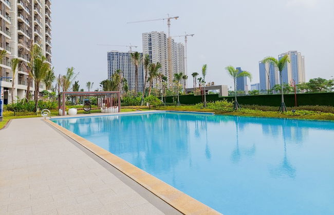 Comfortable Studio With Pool View At Sky House Bsd Apartment - Foto 13