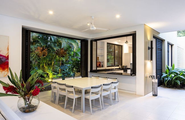 w Splendid 5BR Villa at Mesa de Yeguas - Photo 8