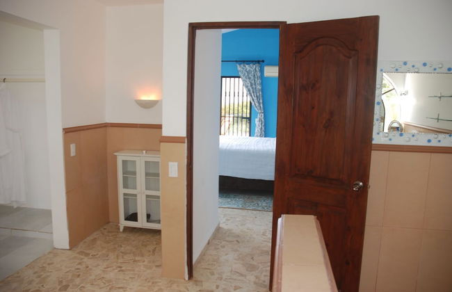 E&J Boutique Residences - Photo 56