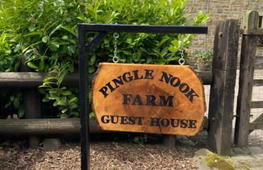 Pingle Nook Barn, Denby Dale - luxury accommodation on the farm - Foto 2