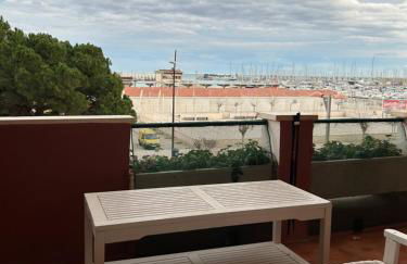 Frente al puerto y junto a la playa del Arenal - Foto 18