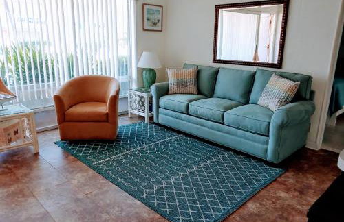 Sunrise Ocean Suites - Photo 10