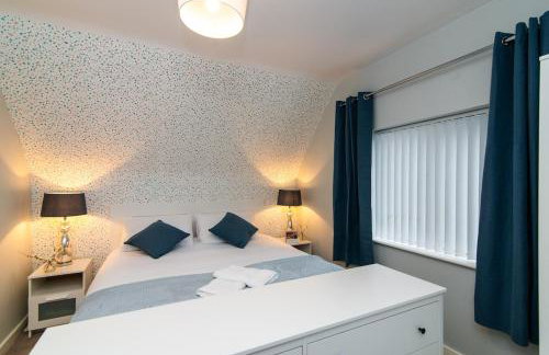 Large 4BDR House By Hyped Properties Short Term Rental Agency With Free Parking & Long Stays Shirebrook - Foto 16