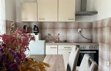 Bright & Spacious Two-Bedroom Apartment - Foto 1