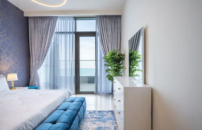 Dramatic Sea View 1 BHK ANWABYFour Apple - Photo 2