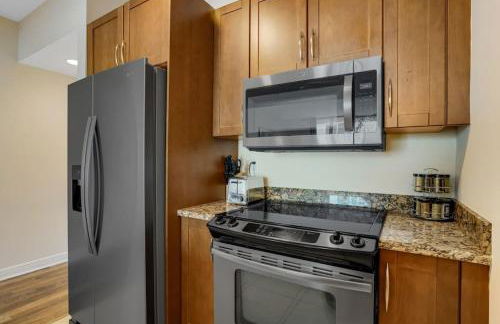 1 BR King- Rooftop Pool close to beach Casa Costa - Foto 9