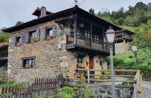 La Casa Rectoral de El Tozu - Foto 1