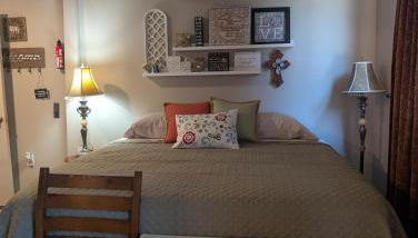 Rustic Rooms Barn Loft (Upstairs Studio Apartment) Near Kings Canyon & Sequoia National Parks - Foto 3