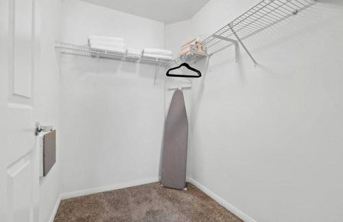 Lovely & coxy 2BR/2BA! 5MIN to Disney! - Photo 23