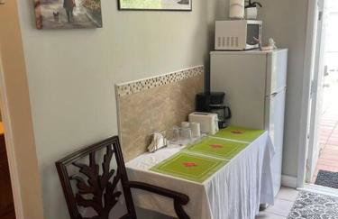 Comfy Queen Bed Studio, Downtown West Palm - Foto 22