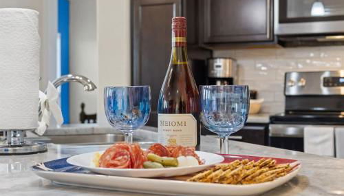 NEW Temple House - 12PPL - Families, Groups, Insurance - Quiet Street, 5 Mi To Meta, BS&W, UMHB Pets OK, FAST Wi-Fi FREE Parking - Professionally Managed By Stay Albatross Furnished Rentals - Foto 2