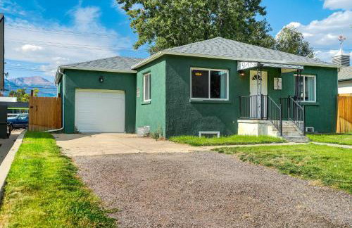 Newly Built 3BD Retreat w Mtn Views & Game Room - Foto 46