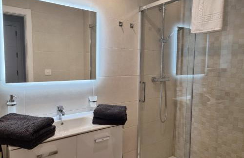 TOPLAGE Marbella Neubau Luxus-Apartment, Strand und Altstadt in Minuten zu Fuss - Photo 30