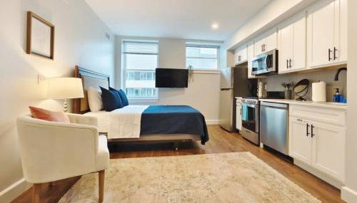 Fun Cozy Apts - 1 25 Mile Walk to TIAA Bnk Fld - Foto 2