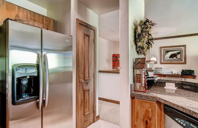 Highlands Area by East West Hospitality - Photo 14