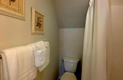 Summerside Cape on Crooked Lake ---Waterfront-Sunsets-Sleeps 12 - Foto 33