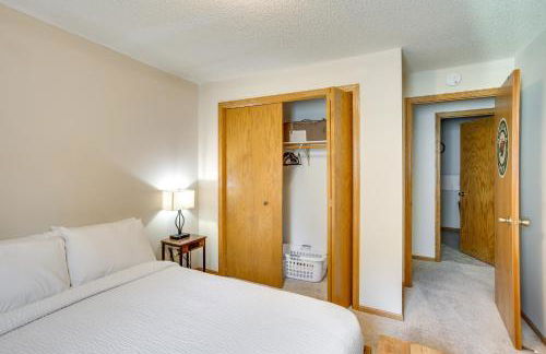 2 Mi to Super Rink Sporty Group Getaway in Blaine - Foto 26