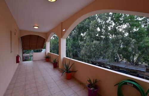 Flisvos Rooms - Photo 39