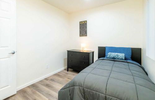 Cozy Glendora Home Walk to Route66 Near Disneyland - Foto 12