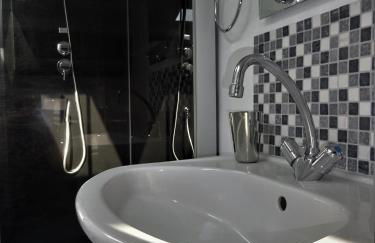 Lavender House - Traditional & charming stone home - Foto 12