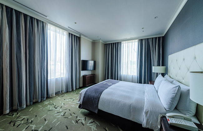 Oakwood Premier Coex Center - Photo 23