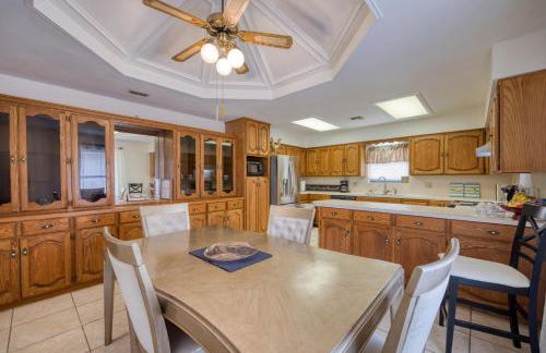 Bright Pharr Getaway Spacious Family Home w Garage and WiFi - Foto 2