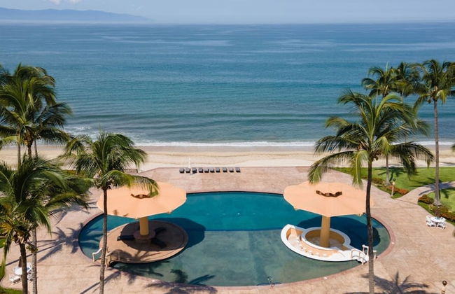 Ocean Front Condo With Pool Sleeps 6 Adults - Foto 28