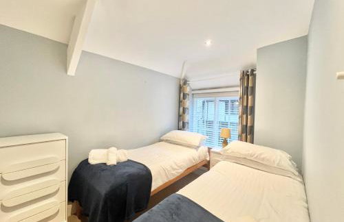 Sheplegh Court Charming Cottage and Pools within Stunning Grounds - Photo 5