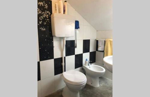 Ampio attico a 5 minuti dal mare - Foto 18