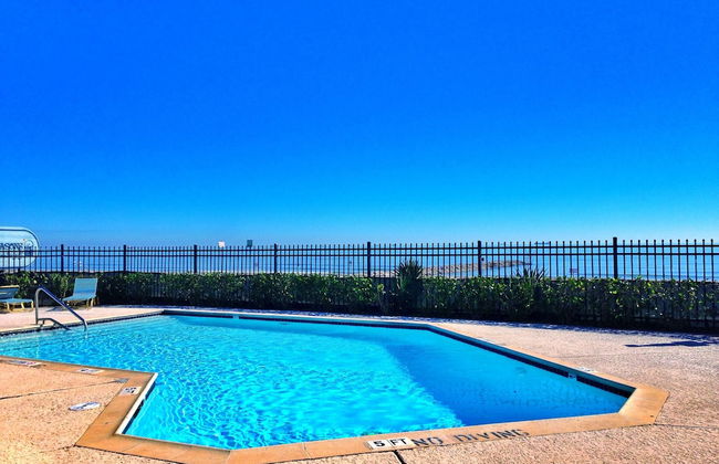 FOUR SEASONS on the gulf - Photo 12