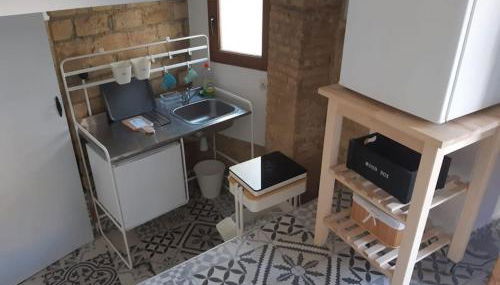 Precioso apartamento con a/a en Ruzafa con terracita privada y acceso a un jardín, para 2-3 personas - Photo 5