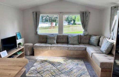 Shamrocks Cove Caravan - Award-Winning Coastal Retreat - Foto 8