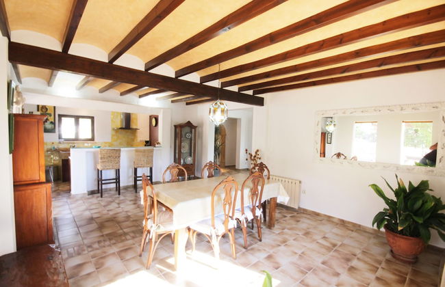 Private & Luxurious Villa With Pool - Lots of Space & Short Walk to the Sea - Foto 10