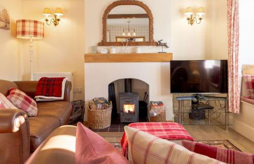 Jasmine Cottage - 2 Bedroom in Heart of Bourton! - Photo 124