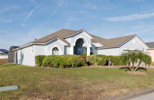 Ultimate Family Escape Near Disney - Sparkling Pool, Hot Tub & Epic Private Movie Room - Foto 30