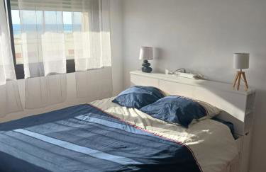 Résidence La Garenne à La Grande Plage, vue mer, piscine et parking privé, 6 personnes - Photo 2