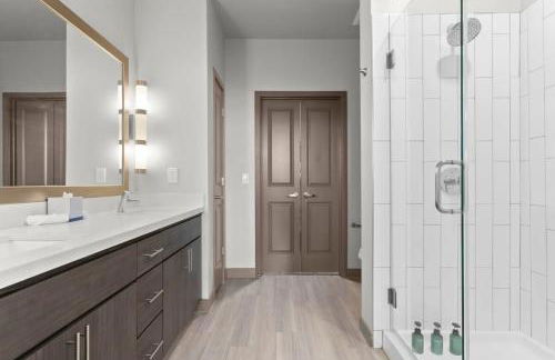 Cozysuites PHX RORO Gym Pool Pets Parking #13 - Photo 22