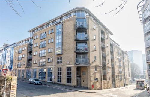 2 Bedroom City Centre garden flat with Secure Parking - Foto 22