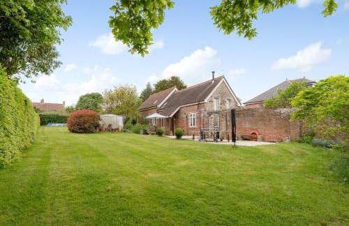 Coach House - Photo 1