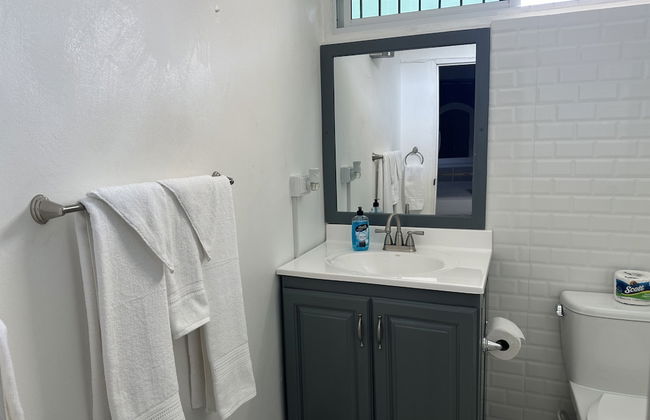 Remarkable 1-bed Apartment in Montego Bay - Photo 12