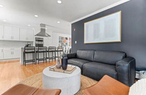 Walk to the Beach - Modern Home with FirePit and Bikes - Foto 18