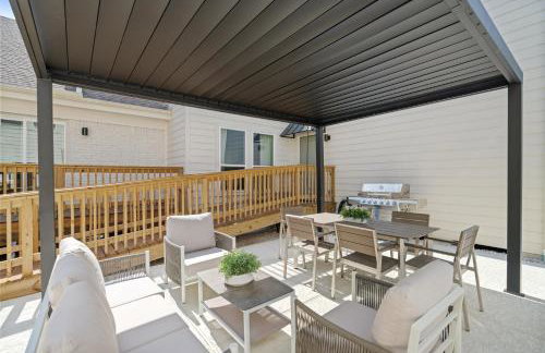 Gated Resort, 2 Homes, 9BR Ensuites, Slps27, Pool - Photo 8