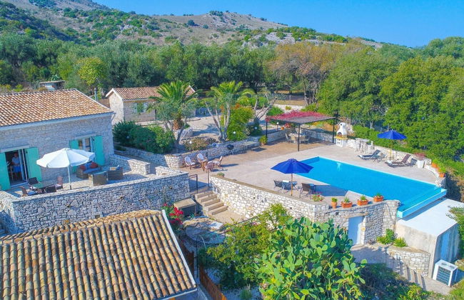 Villa Helona in Lithiasmenos - Photo 5