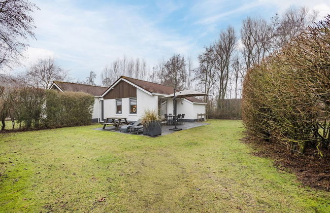 Comfortable Bungalow With Dishwasher Near the Beach - Foto 1