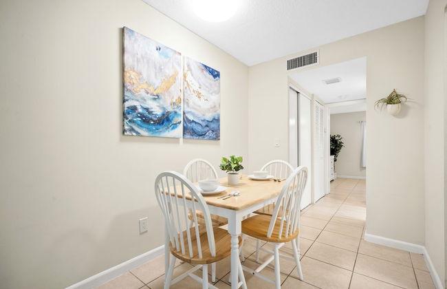 Riverwatch Apartments by Lowkl - Photo 20