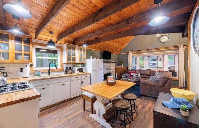 Arrowhead Lake Retreat by Avantstay Shared Pool, Game Room, Firepit - Foto 3