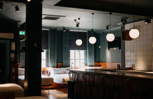 Converted Bar & Chinese Takeaway - Foto 1