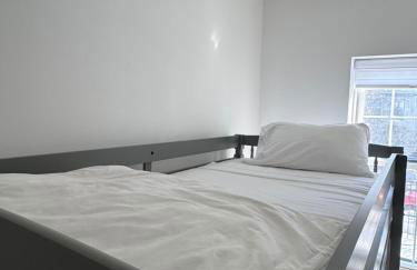 The Signature Modern Flat - Photo 3