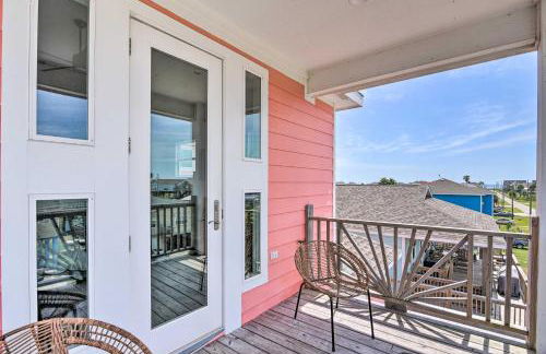 Walk to Crystal Beach Chic Family Retreat with Deck - Foto 14